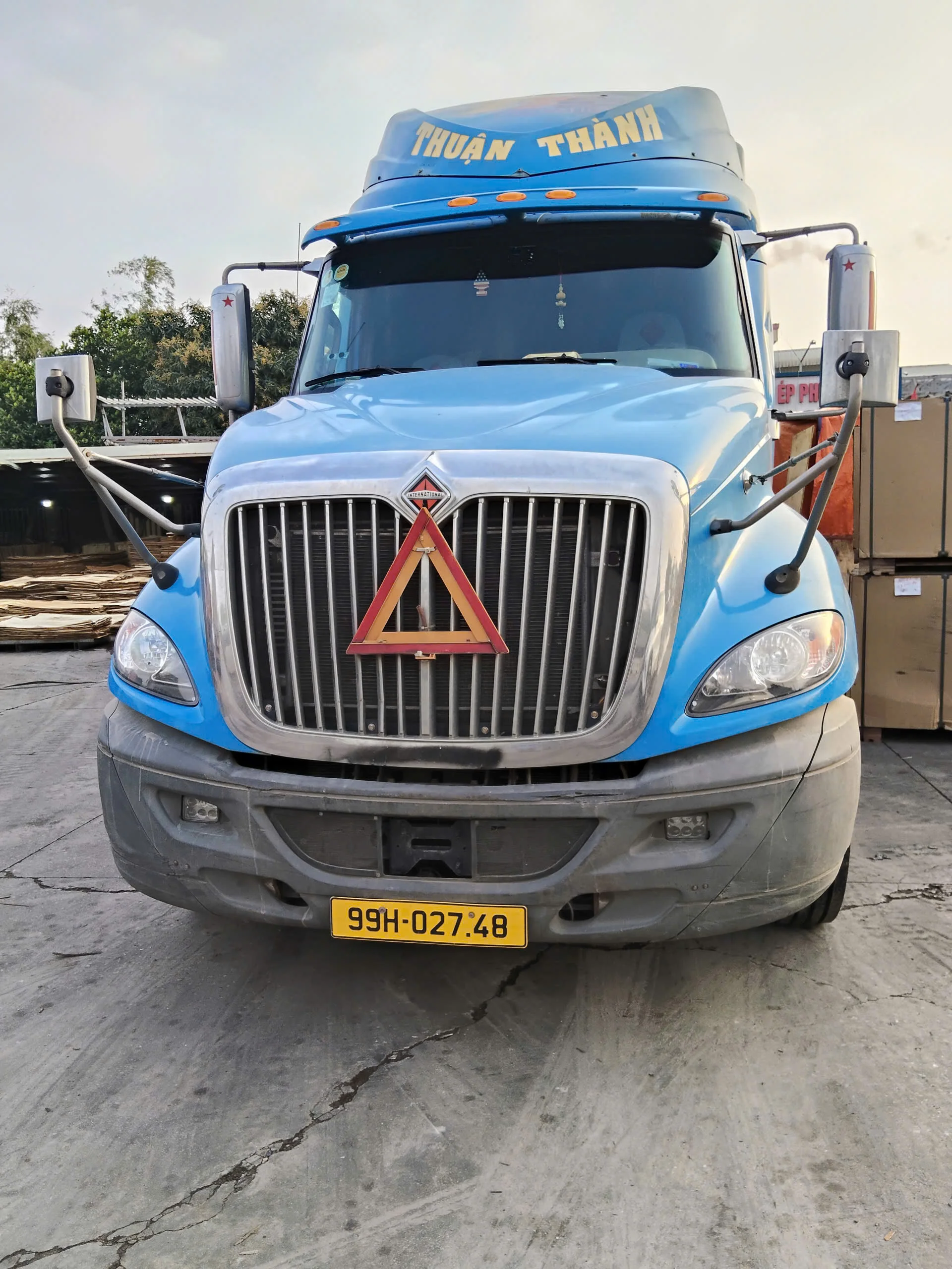 vietnam vs china plywood sourcing export container loading hcply factory