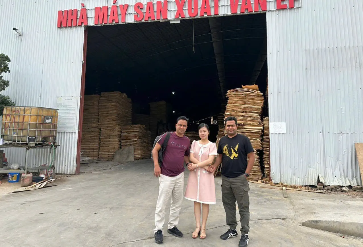 Faisal Al-Hamad visiting HCPLY vietnam plywood factory