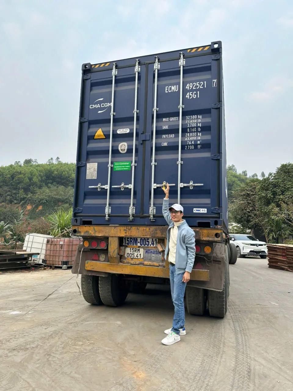 plywood container loading 40HC pallets hcply vietnam factory 1220x2440