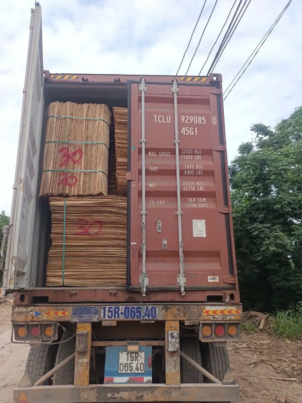Plywood container loading 40HC forklift operation at HCPLY Vietnam factory export
