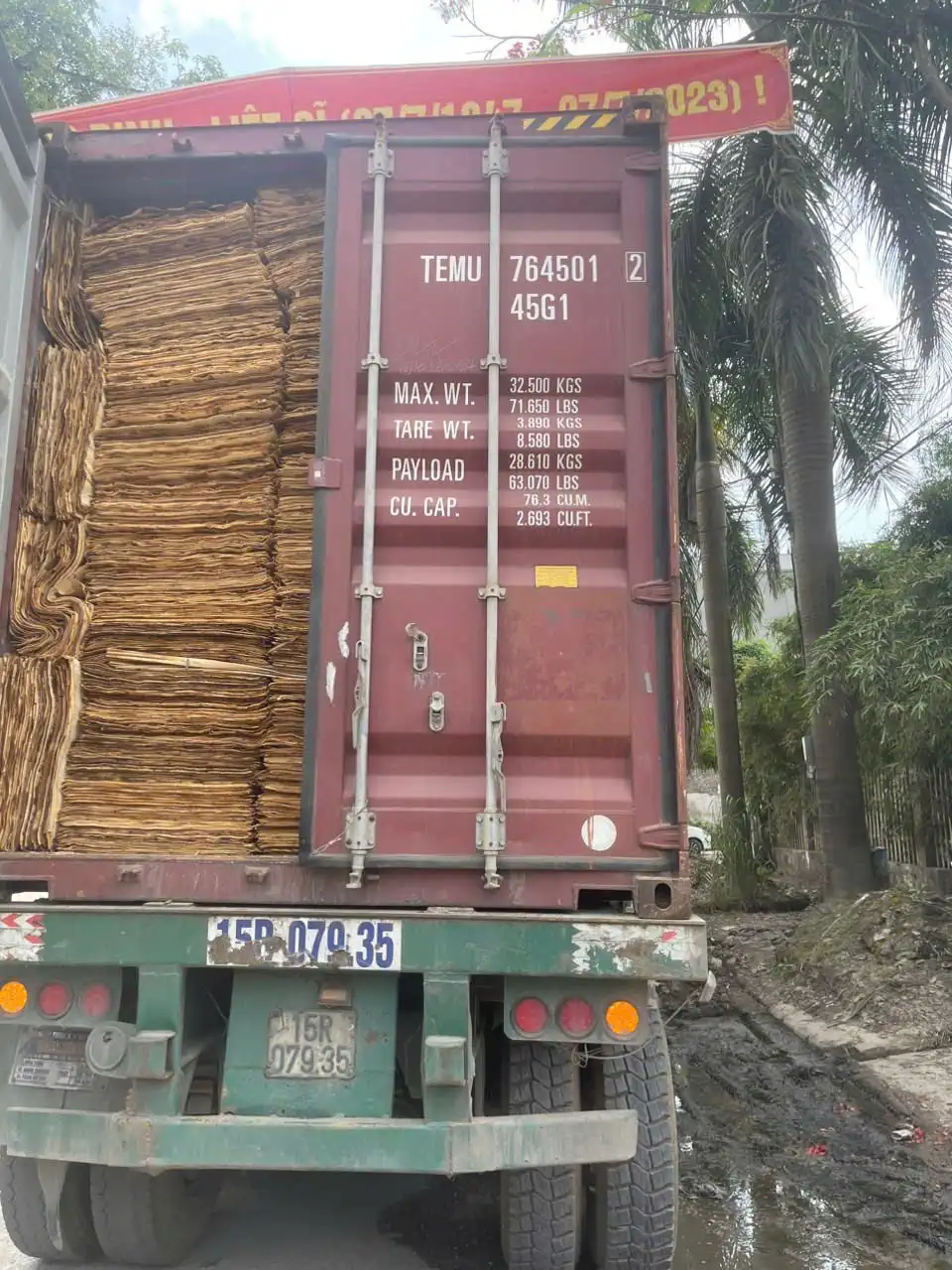 Vietnam plywood export packing strapping — factory direct container loading hcply