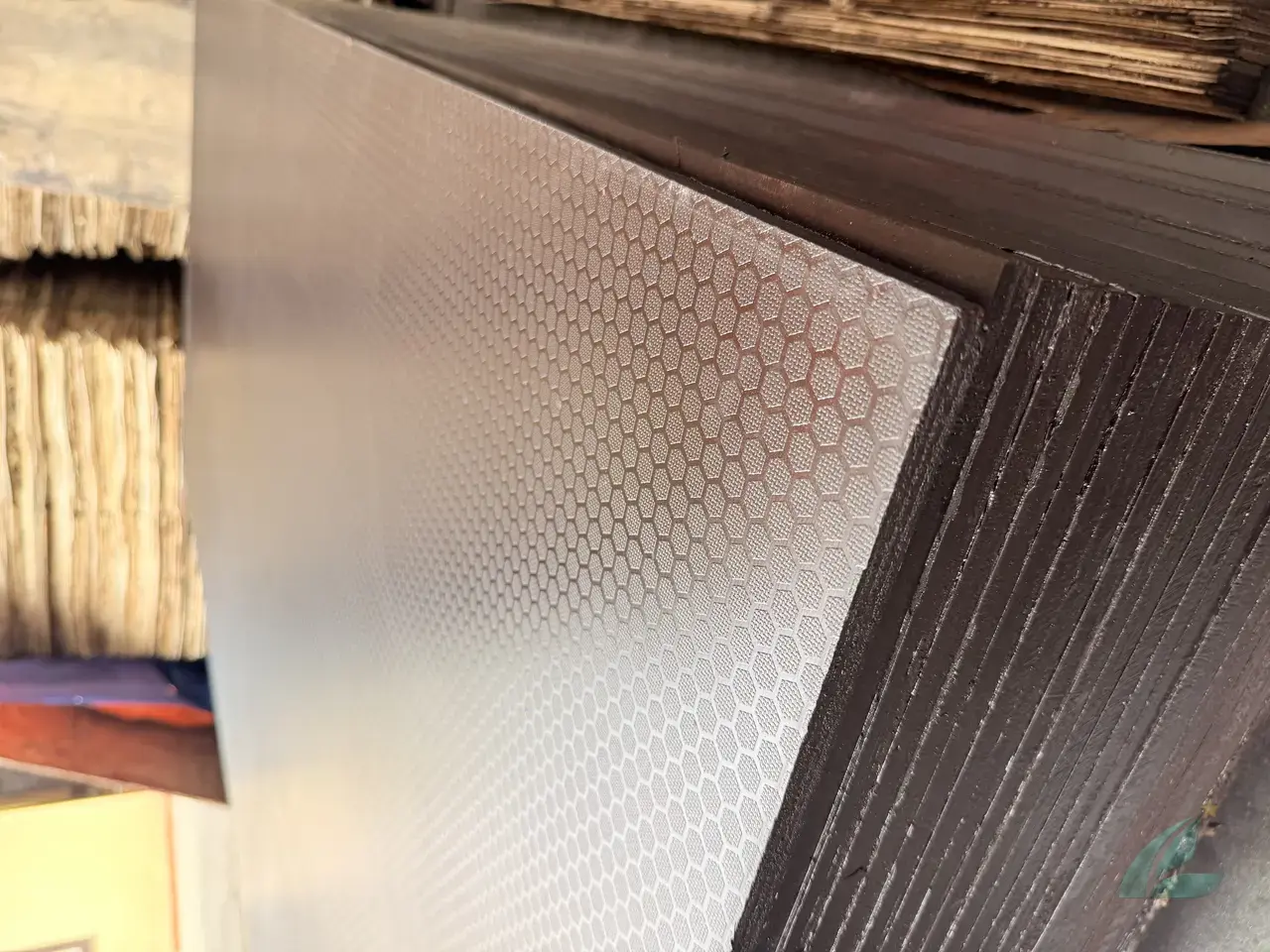 Anti-Slip Plywood vietnam plywood furniture hcply