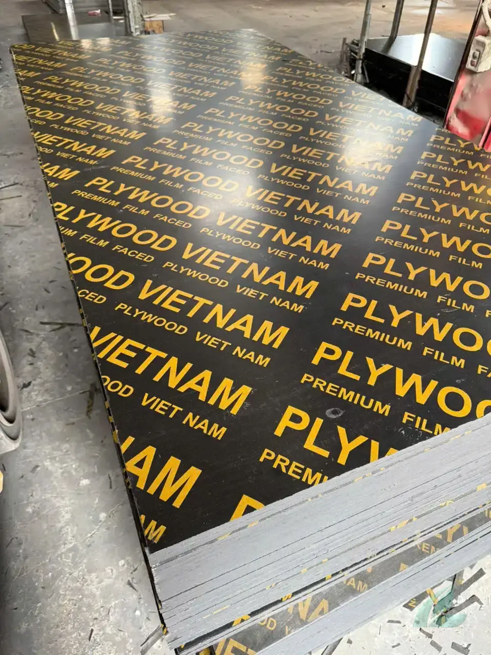 Film-faced plywood construction grade — premium export from Vietnam factory hcply