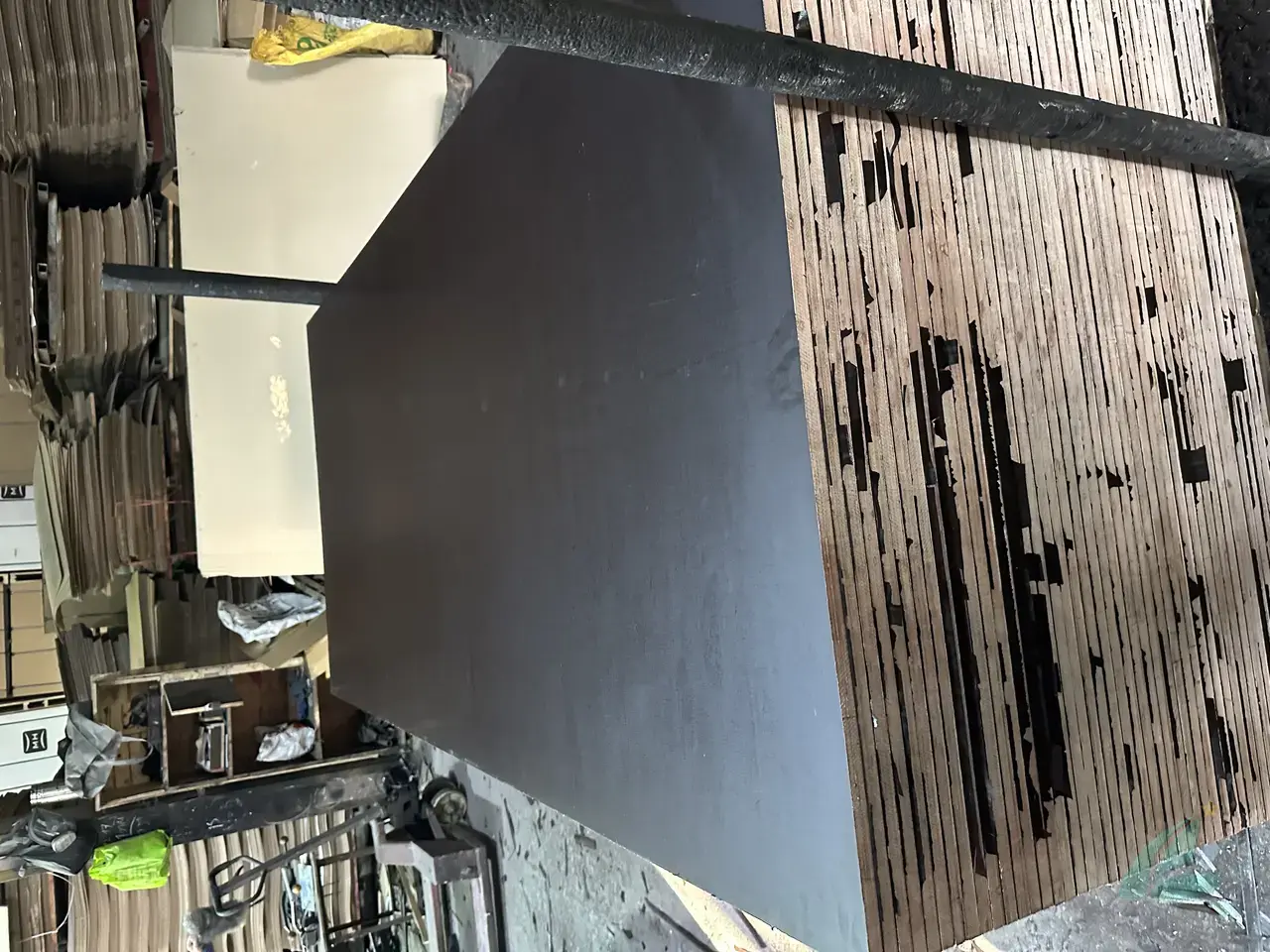 Film faced construction plywood Vietnam — WBP phenolic types for concrete formwork