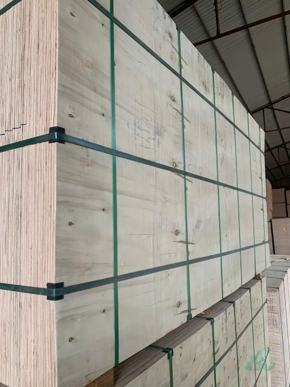 Packing plywood Vietnam specifications HCPLY factory export panels stacked