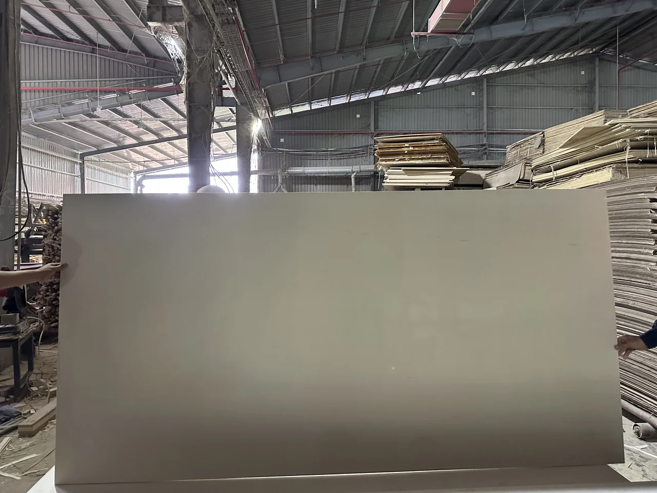 Vietnam white face plywood poplar veneer export grade HCPLY premium high-end packaging substrate