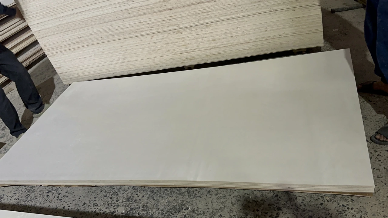 Poplar plywood Vietnam white core export hcply 043