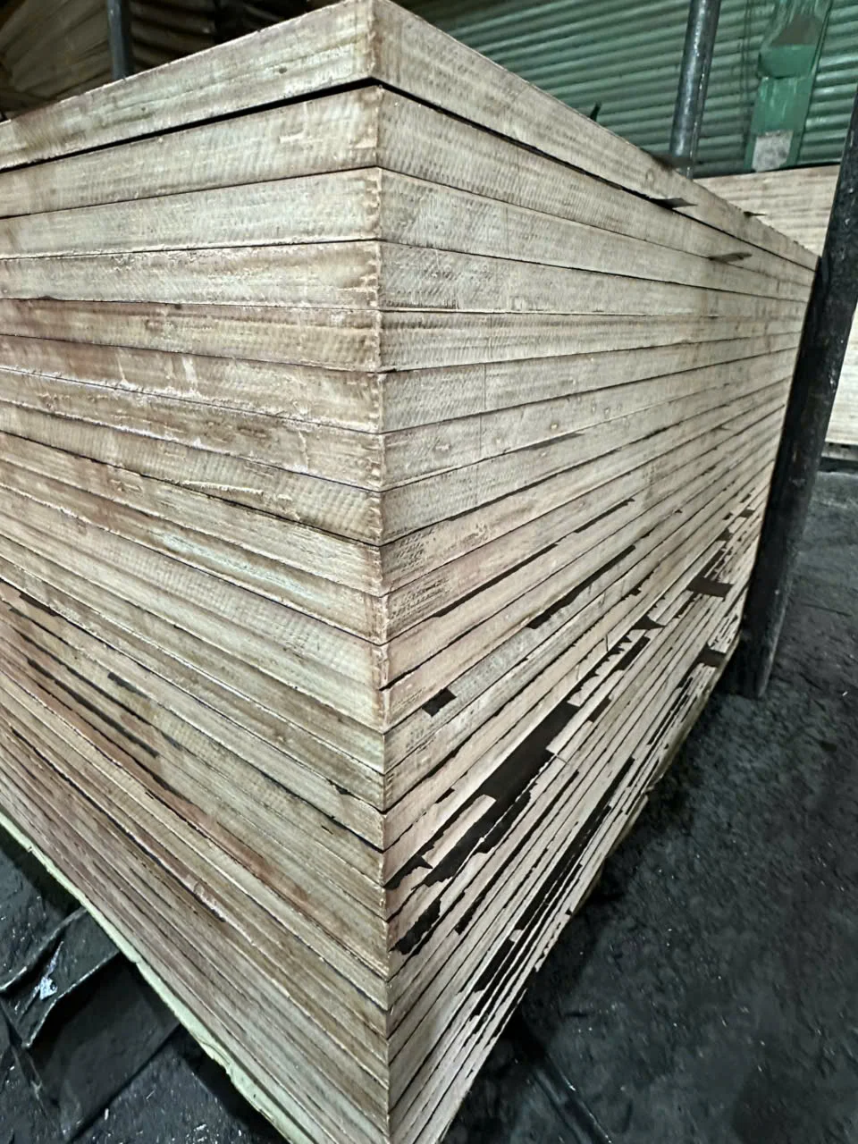 vietnam plywood small factory quality control inspection hcply export