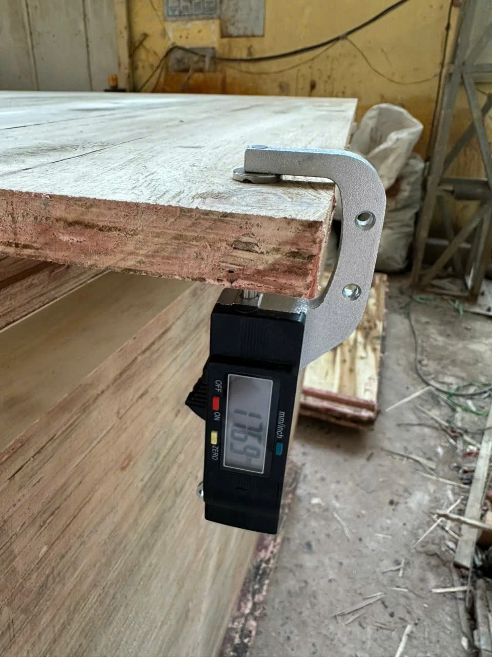 Formwork plywood thickness measurement — Vietnam factory quality control HCPLY