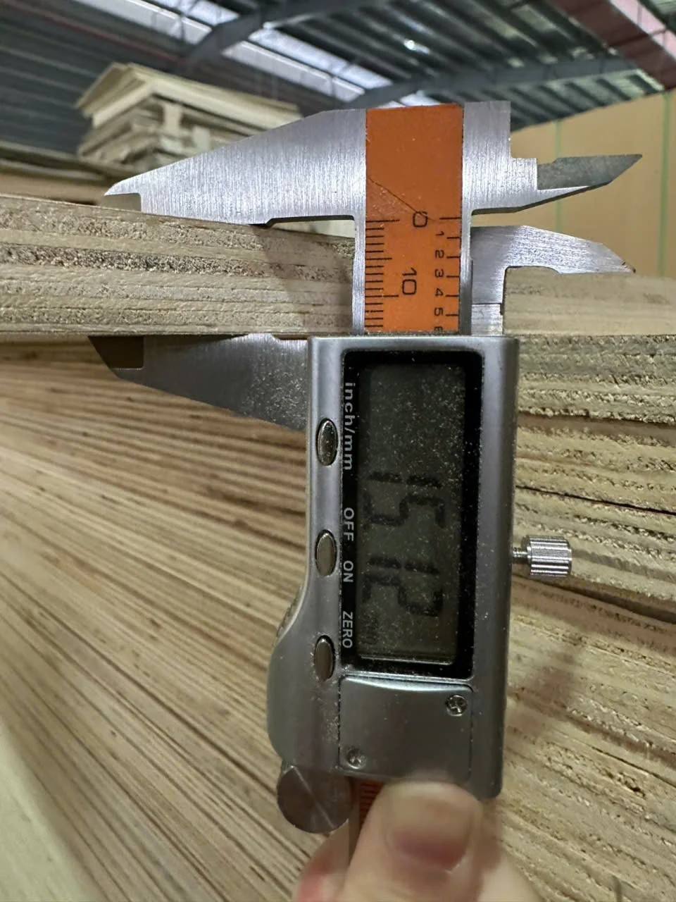 Vietnam plywood factory QC thickness inspection 16mm export standard HCPLY