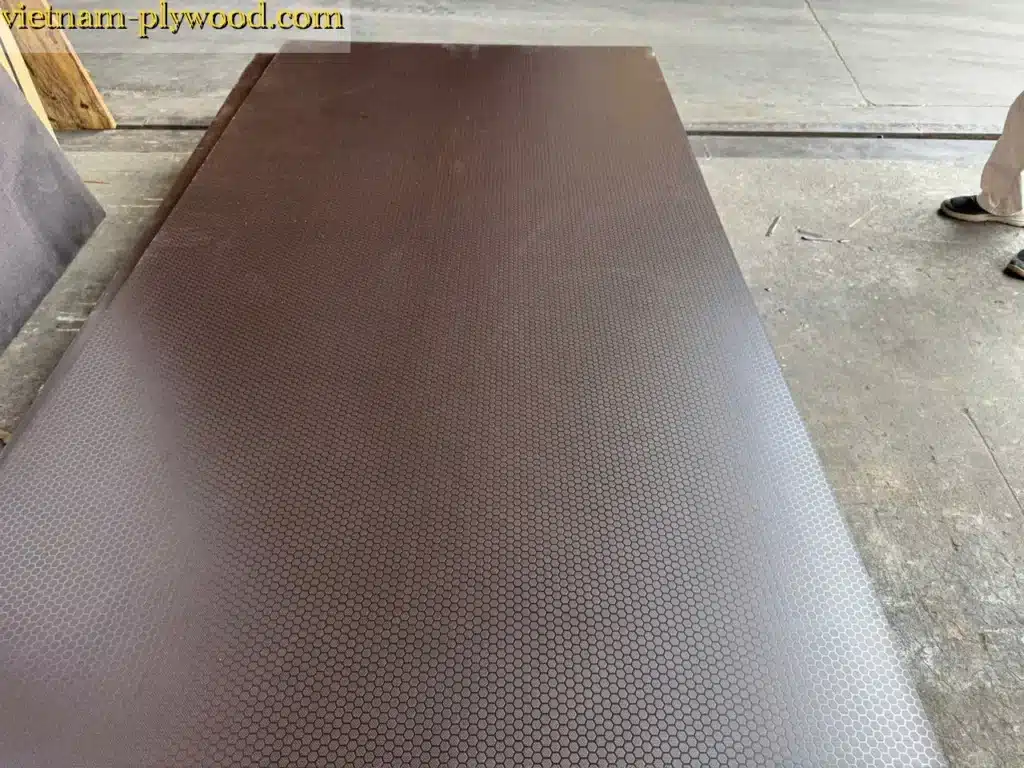 anti slip plywood vietnam hcply export