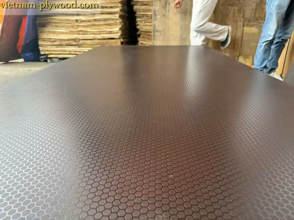 anti slip plywood vietnam hcply export