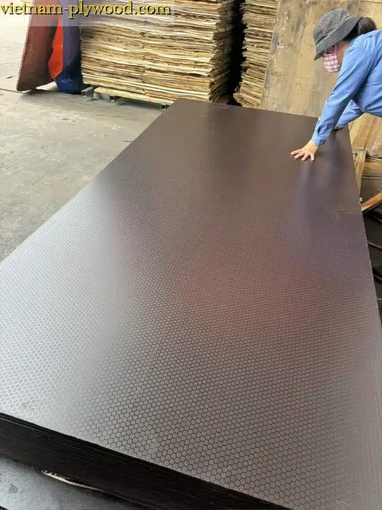 anti slip plywood vietnam hcply export